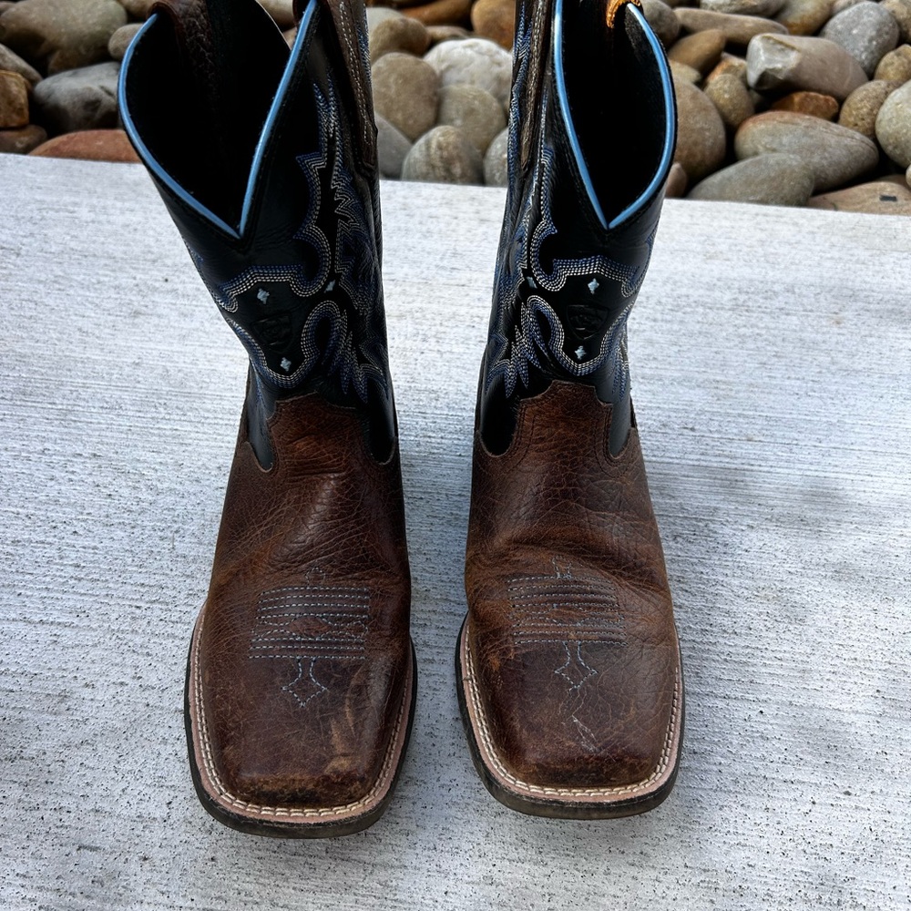Kids Ariat Brown and Black Western Boots